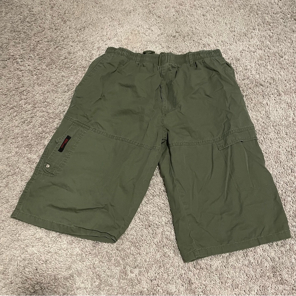 Chouyato shorts olive green large